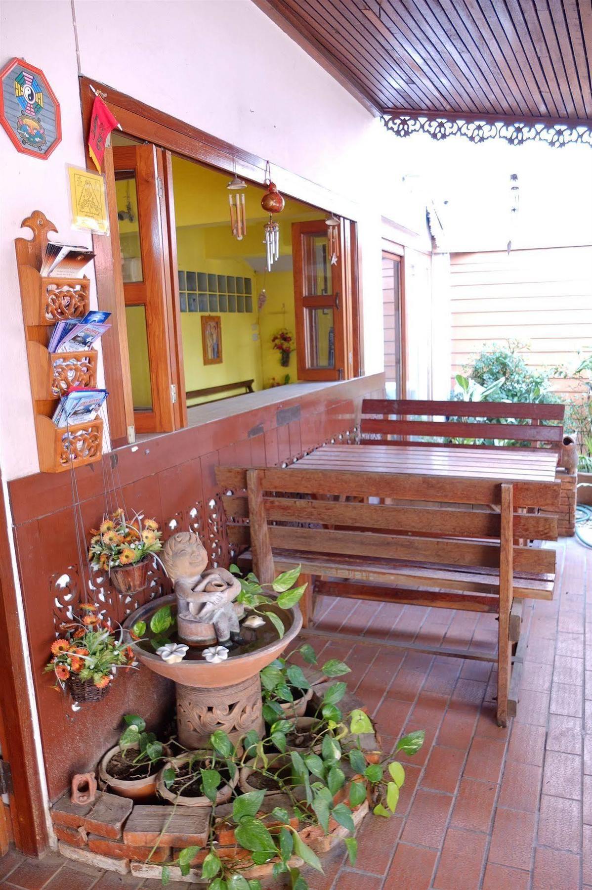 Bow Chiangmai House Hotel Chiang Mai Exterior photo